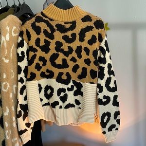 🎈Bundle 2/$50 NWOT Nine WestLeopard Sweater
